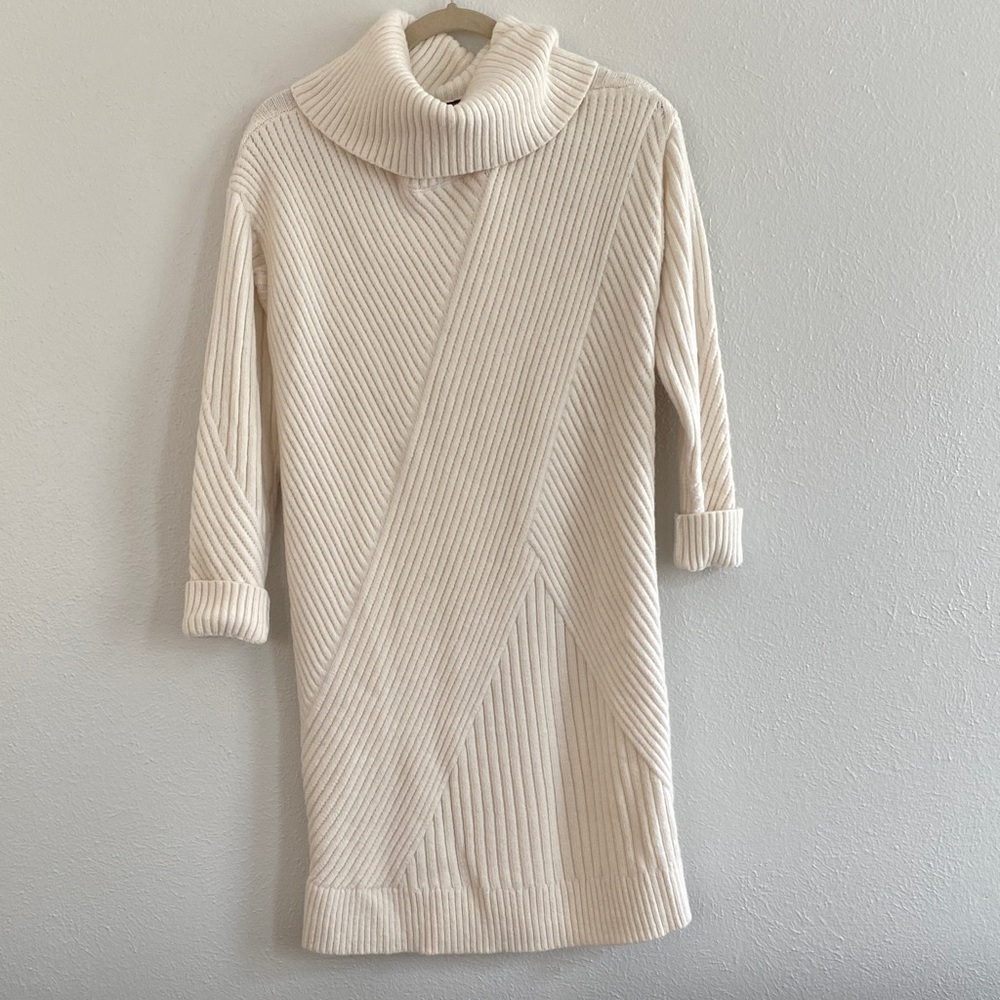 Ann Taylor Cream Ribbed Turtleneck Sweater